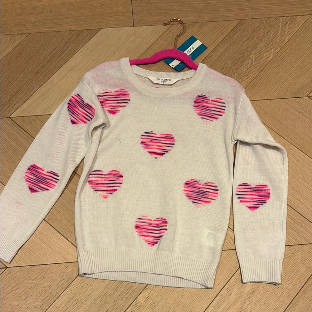 Girls' Heart Pattern Sweater NWT size 7-8
